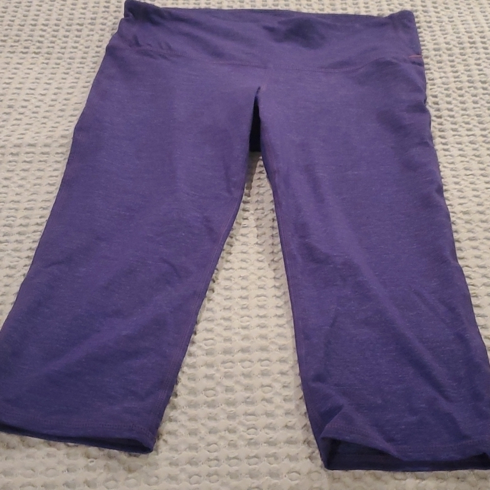 Athleta Short Cropped Leggings Size S (35)